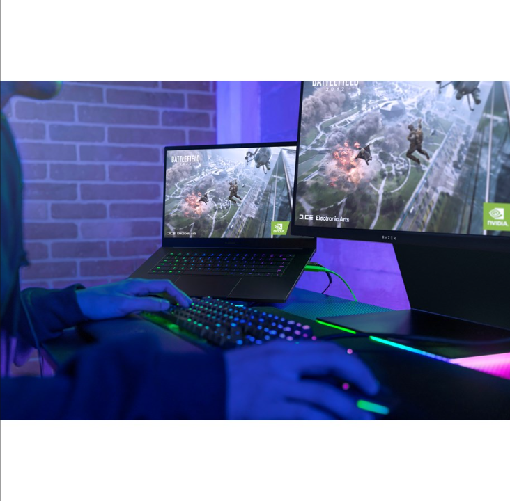 Razer Blade 15 - 15.6" | RTX 3080Ti | Core i7 | 32GB | 1TB