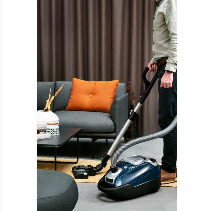 OBH Nordica Vacuum cleaner Silence force+ Blue